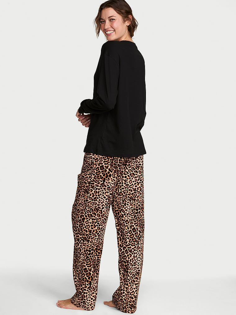 CozyFlannel™ Long Tee-Jama & Scrunchie Set - Black & Leopard