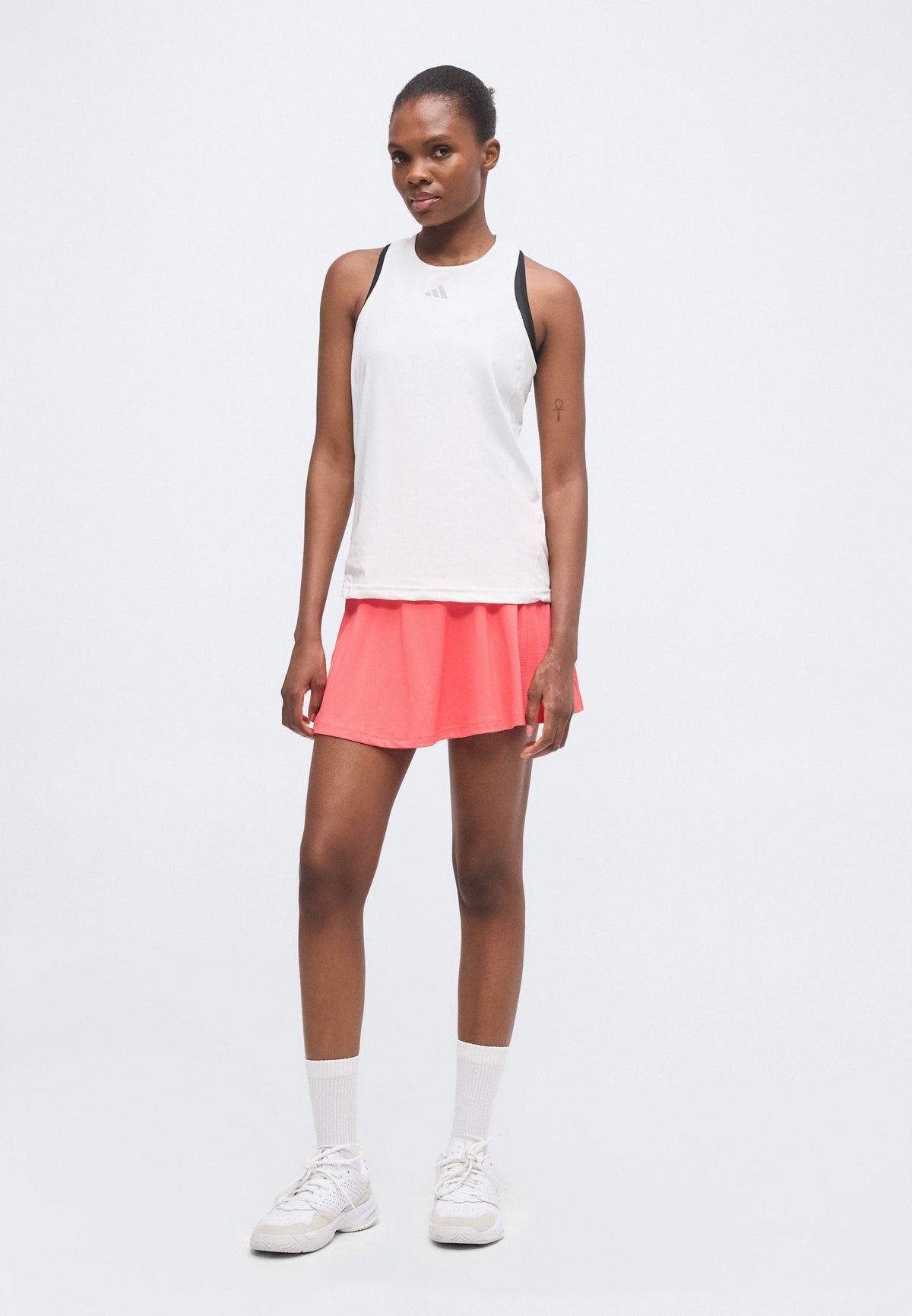 adidas Performance Club Skirt – Jupe de sport Femme – pure turbo/corail