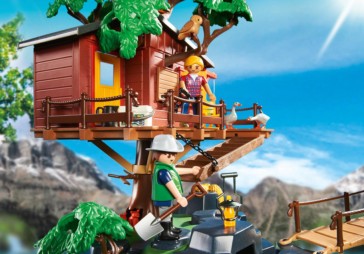 Cabane des aventuriers dans les arbres