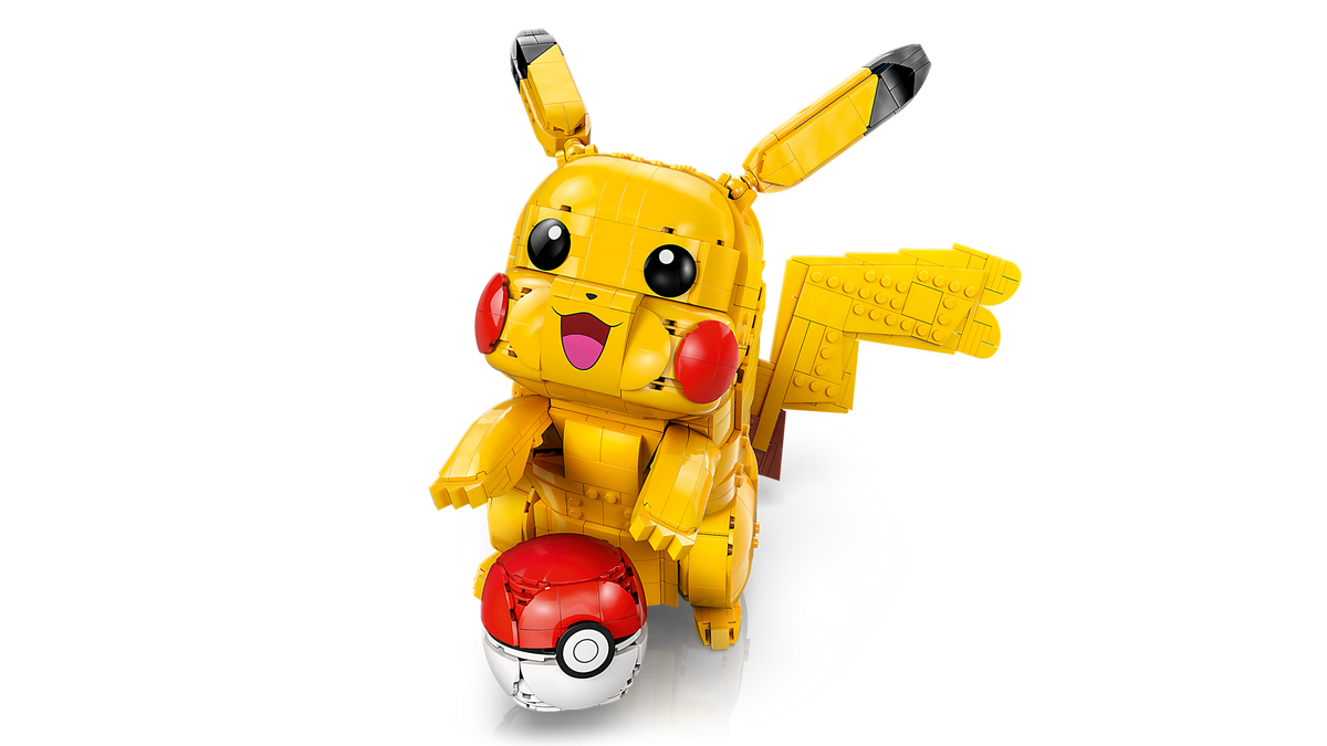 Pikachu et Poké Ball