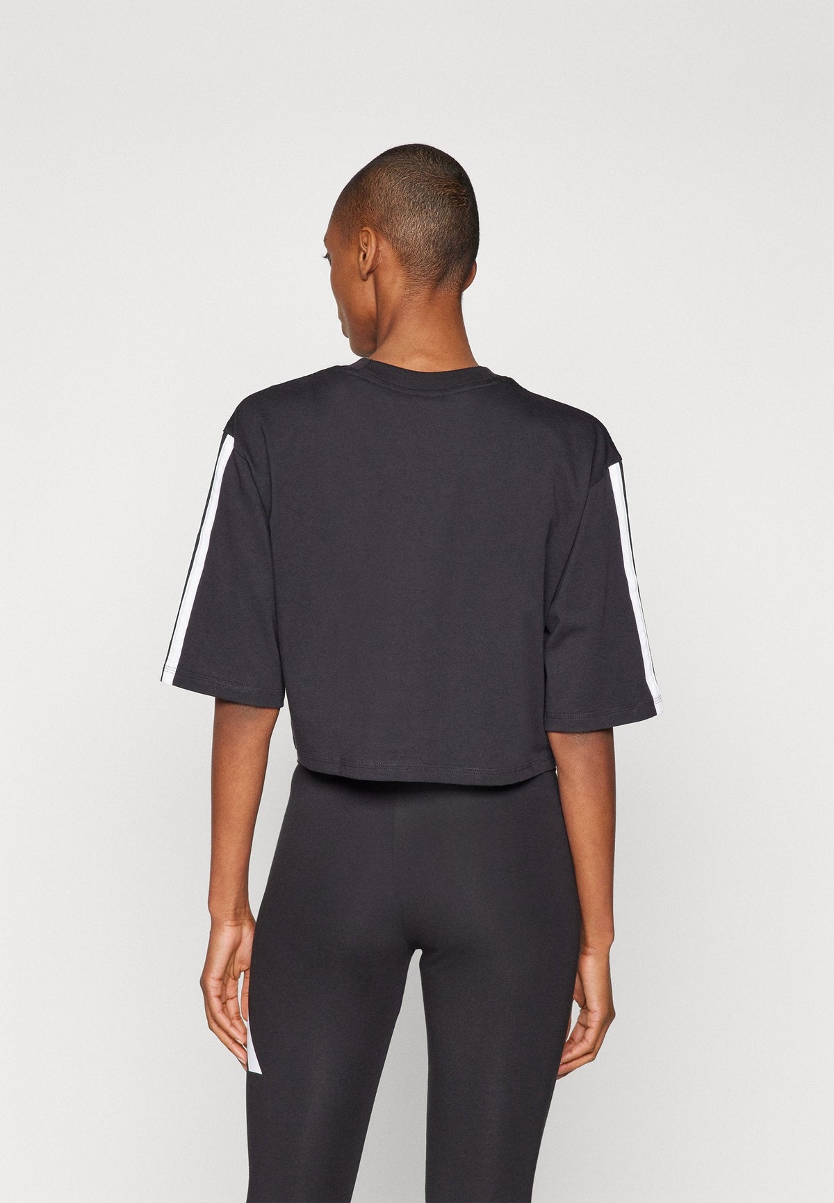 adidas Sportswear Essentials 3 Stripes Loose – T-shirt imprimé Femme – black/white/noir