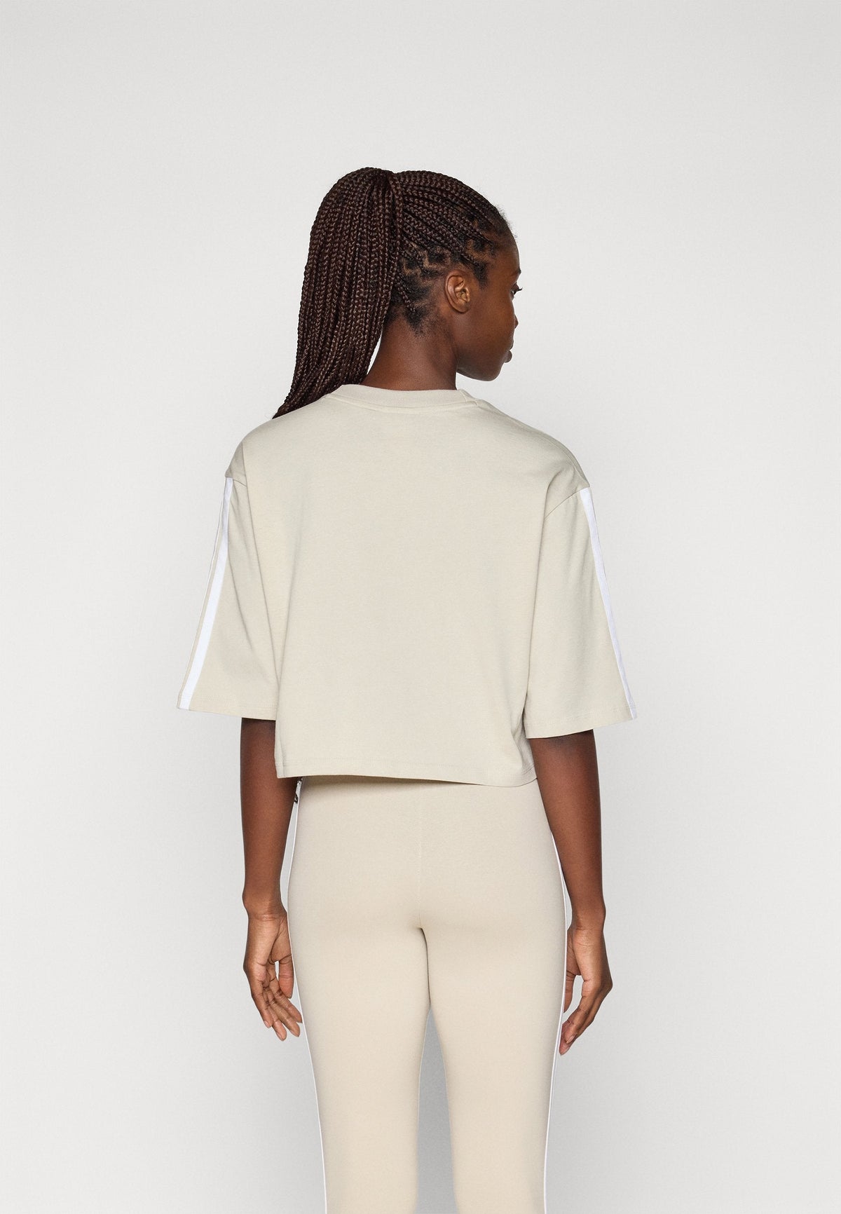 adidas Sportswear Essentials 3 Stripes Loose – T-shirt imprimé Femme – alumina/white/beige