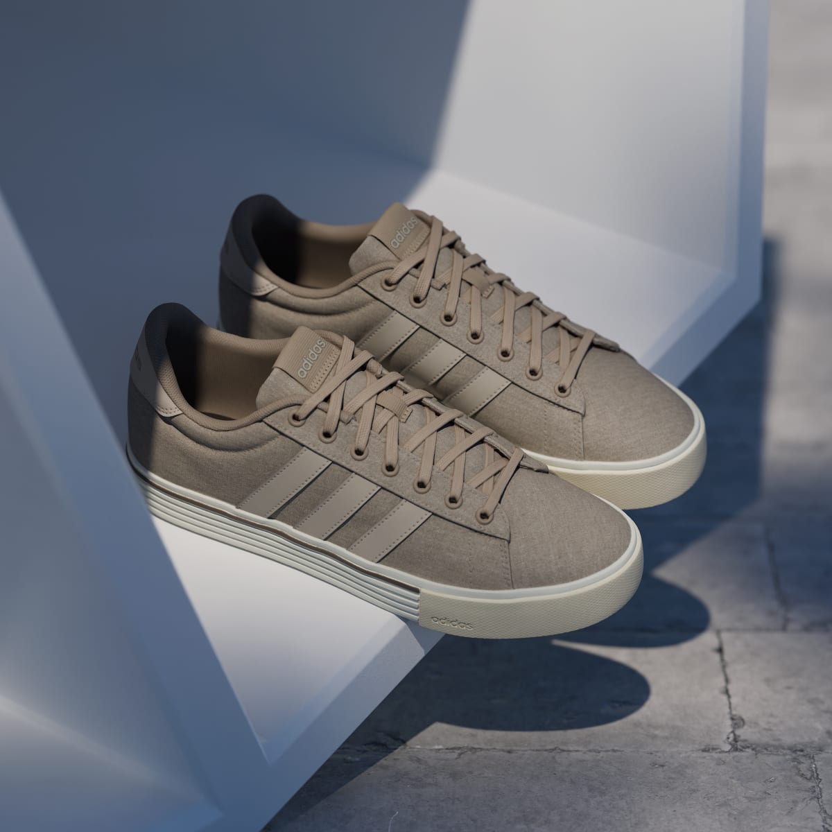 Chaussure Daily 4.0 – Blanch Cargo / Wonder Beige / Off White