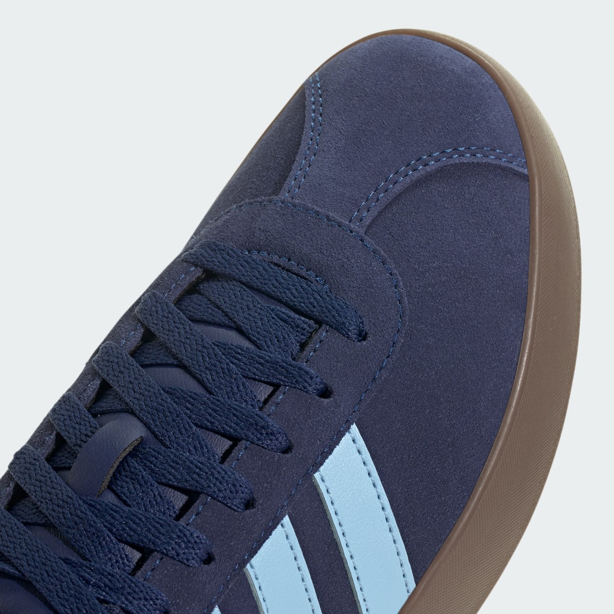 Chaussure VL Court 3.0 – Dark Blue / Clear Sky / Gold Metallic