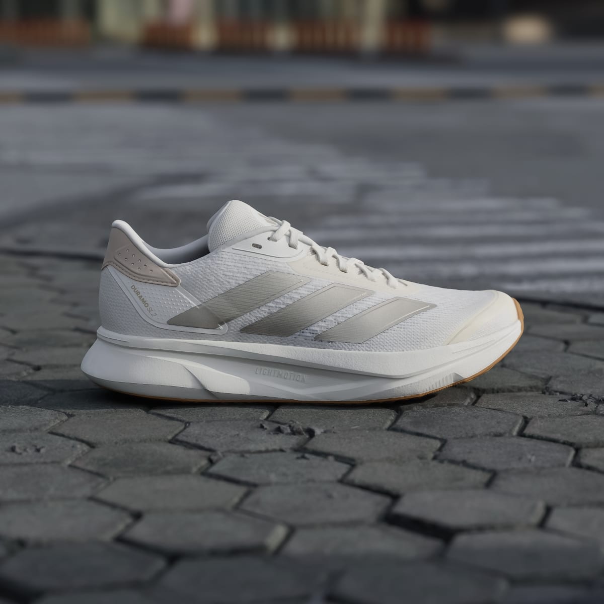 Chaussure de running Duramo SL 2 Femme – Chalk White / Cyber Metallic / Crystal Linen