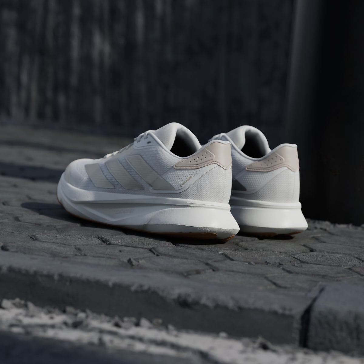 Chaussure de running Duramo SL 2 Femme – Chalk White / Cyber Metallic / Crystal Linen