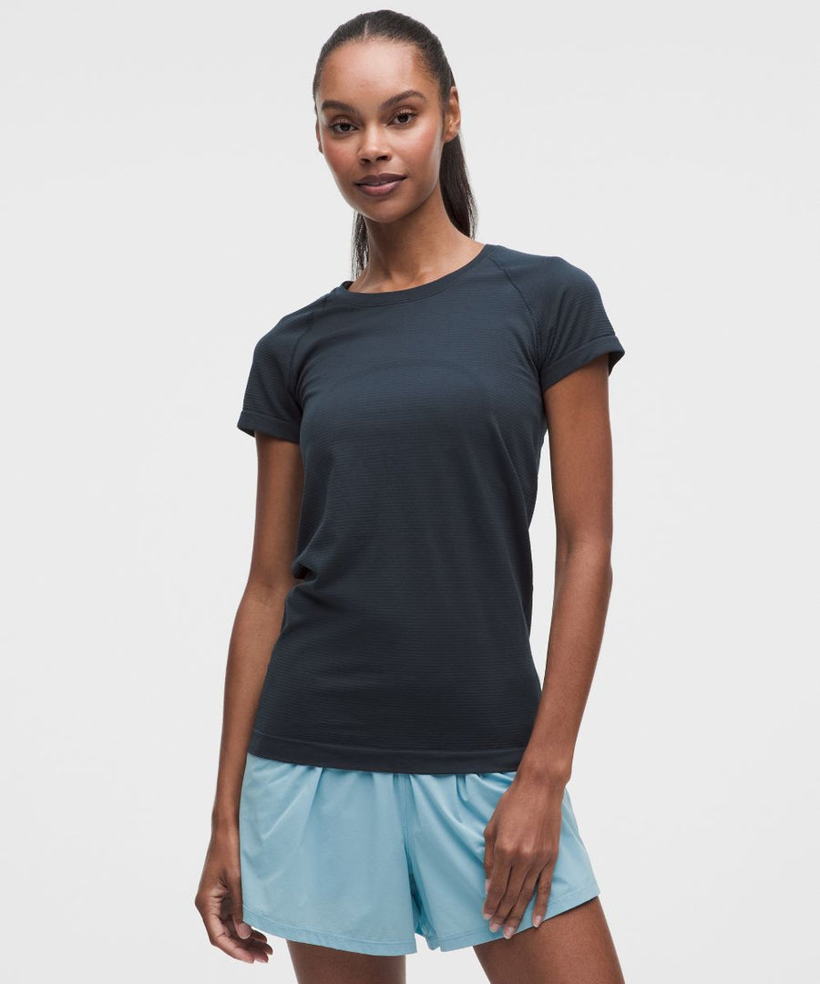 Camiseta Swiftly Tech 2.0 longitud cadera