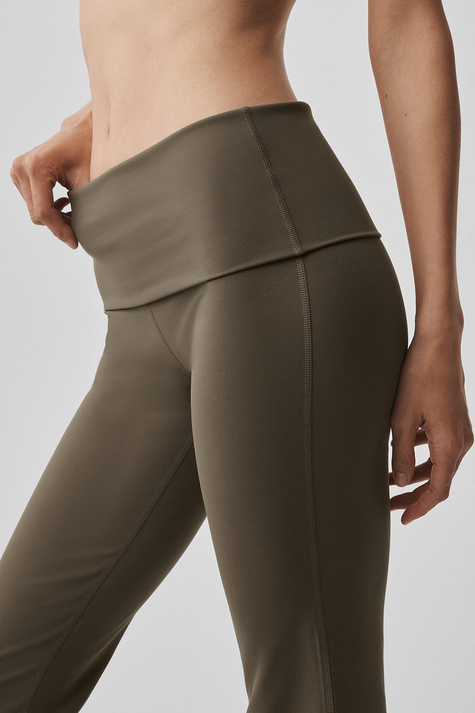 Legging Évasé ALO Softsculpt Foldover (court) - Olive Tree