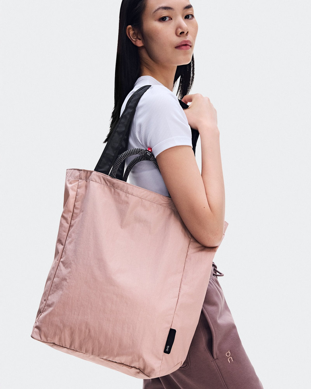 Tote Pack 25L - Biscuit | Black