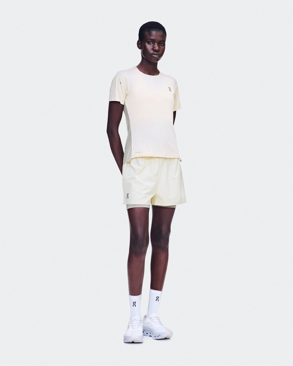  Performance-T femme - Hare | Brume