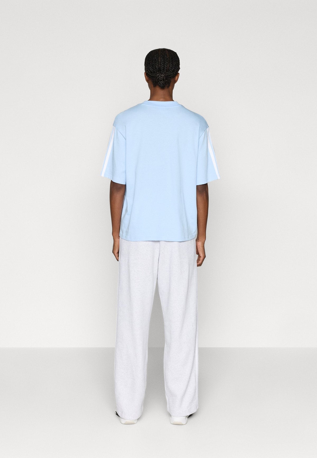 adidas Sportswear Essentials 3 Stripes Open Hem Pants – Pantalon de survêtement Femme – light grey heather/white/gris clair chiné