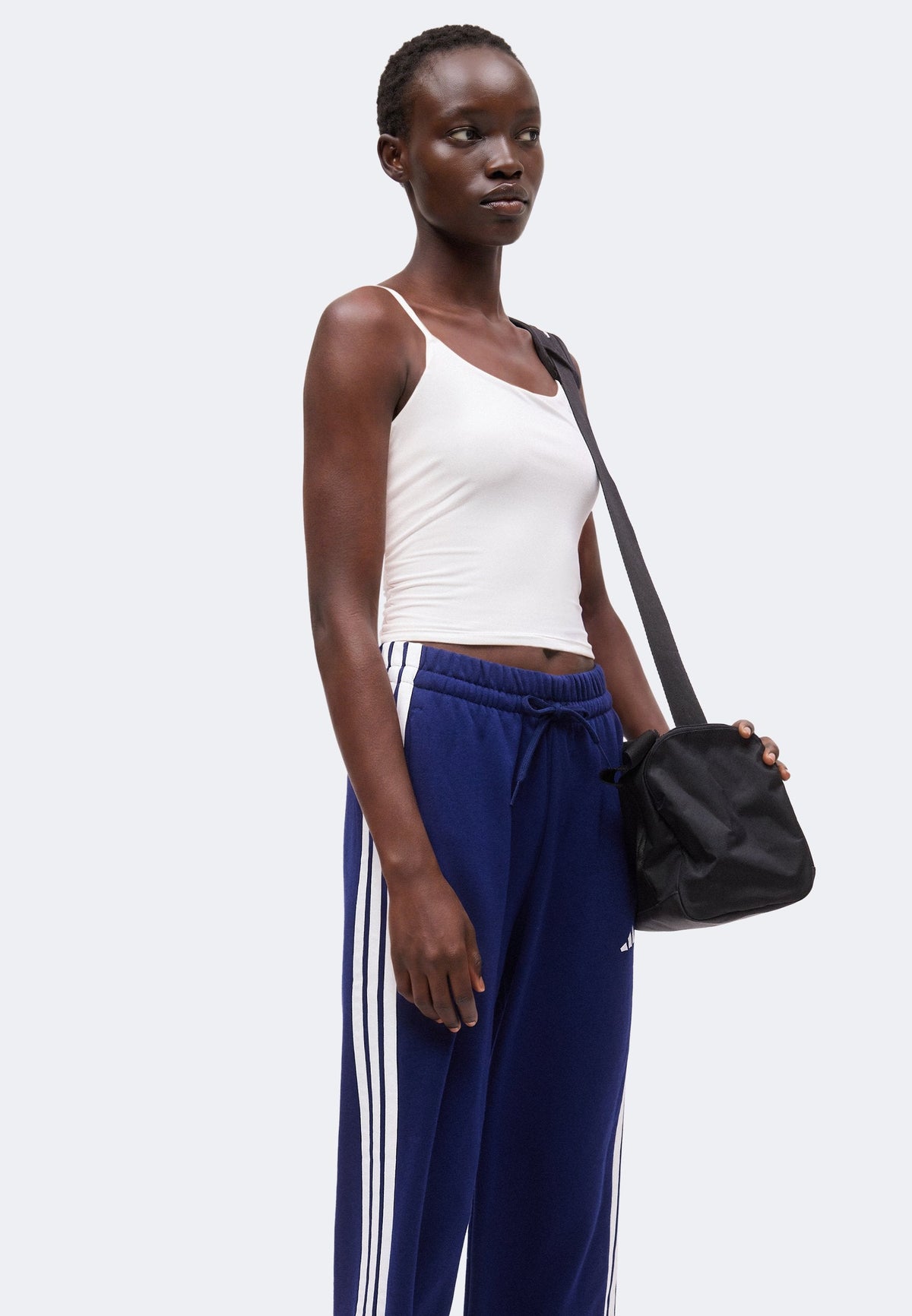 adidas Sportswear Essentials 3 Stripes Open Hem Pants – Pantalon de survêtement Femme – dark blue/white/bleu marine