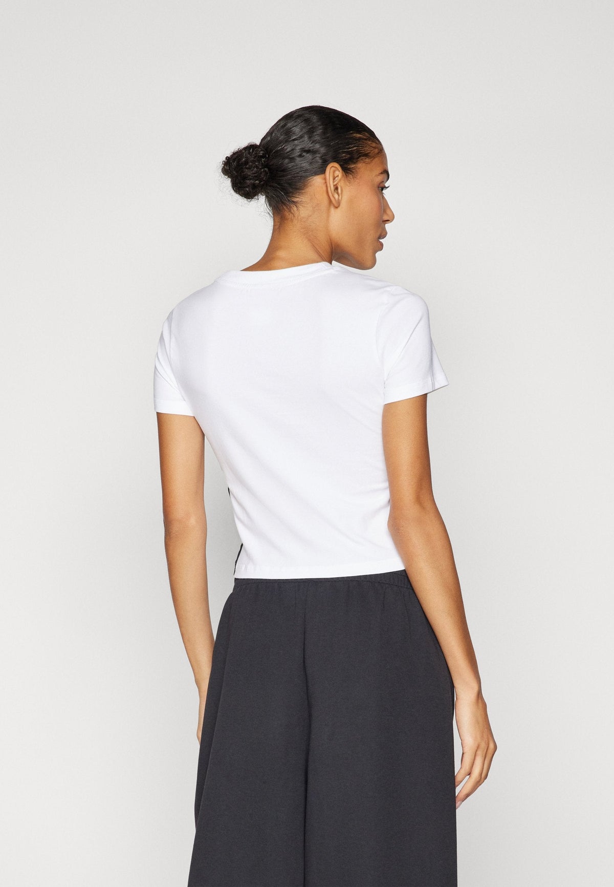 adidas Sportswear Essentials 3 Stripes Slim Baby – T-shirt imprimé Femme – white/black/blanc