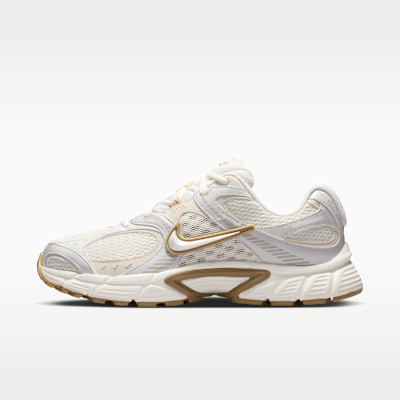 Nike V5 RNR Mujer – Sail/Parachute Beige/Light Orewood Brown/Sail