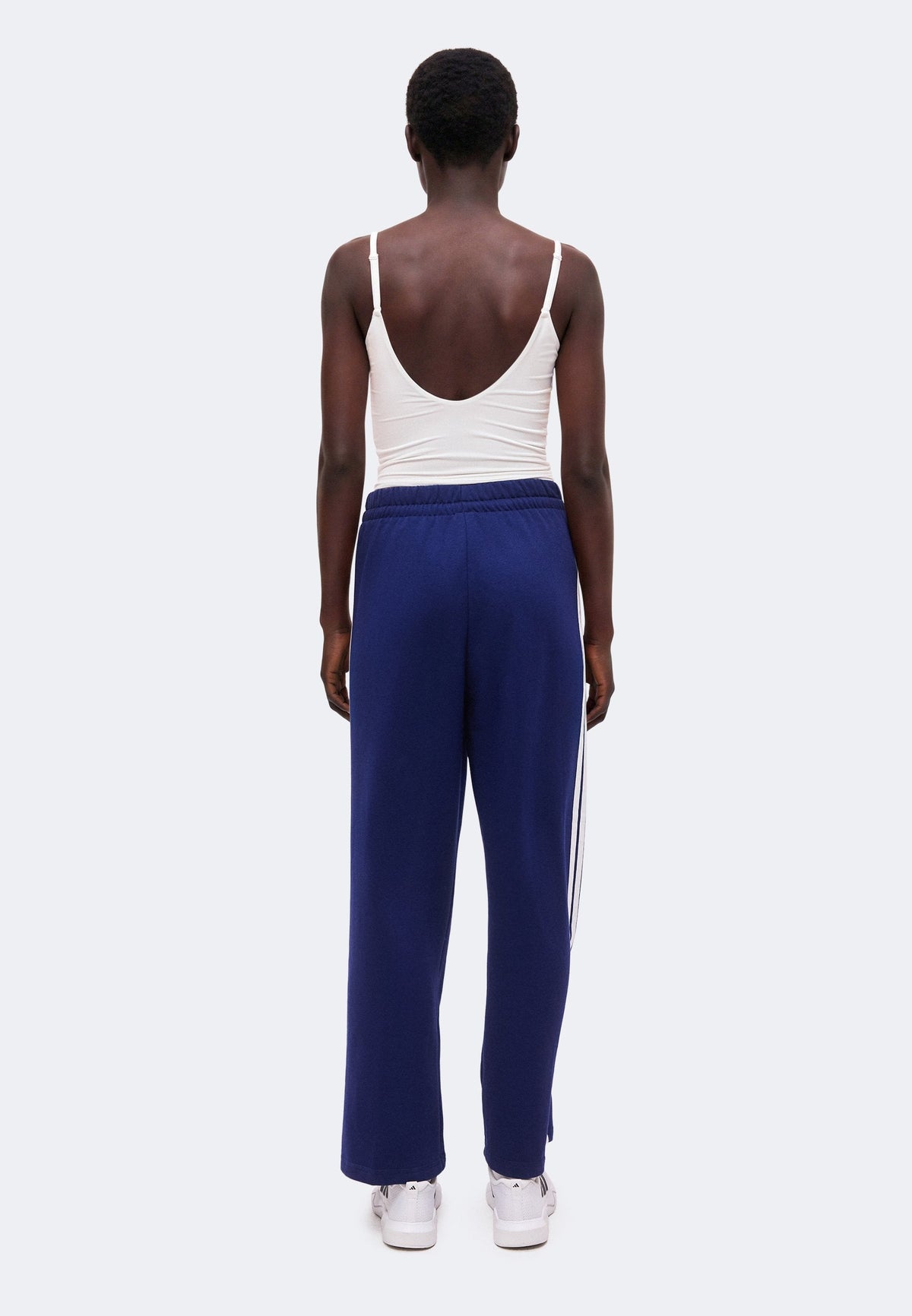 adidas Sportswear Essentials 3 Stripes Open Hem Pants – Pantalon de survêtement Femme – dark blue/white/bleu marine